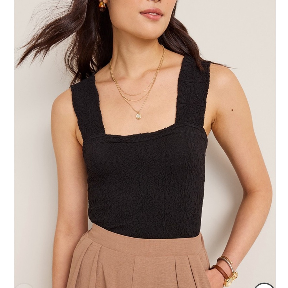 NWT Francesca’s Black Square-Neck Tank